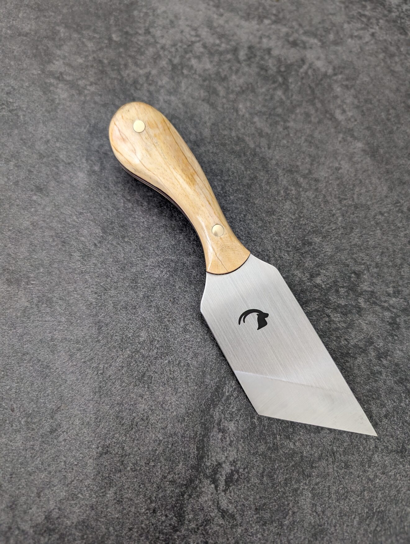 Lap Skiver – Zebra Bone – IBEX IRONWORKS